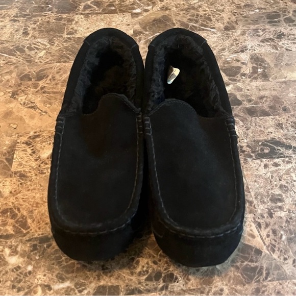 Koolaburra By UGG black suede Slipper size 13 - Picture 1 of 8